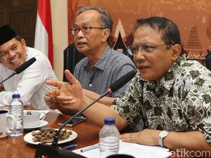 Menakar Persaingan Kursi Ketum Golkar