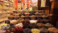 Spice Souk Dubai di Hari Bendera