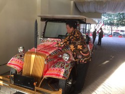 Mobil Bermotif Ulos Siap Antar Jokowi ke Rumah Besan