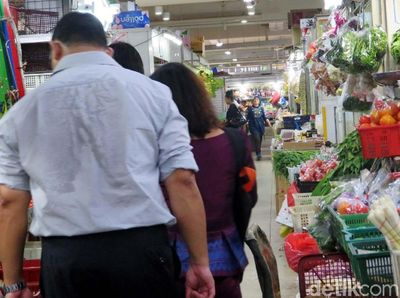 Yuk Intip Pasar Tradisional Singapura, Becek Enggak Ya?