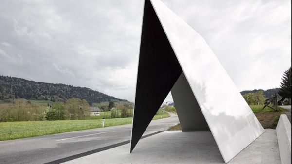 Foto: 7 Halte Bus Paling Instagramable di Dunia