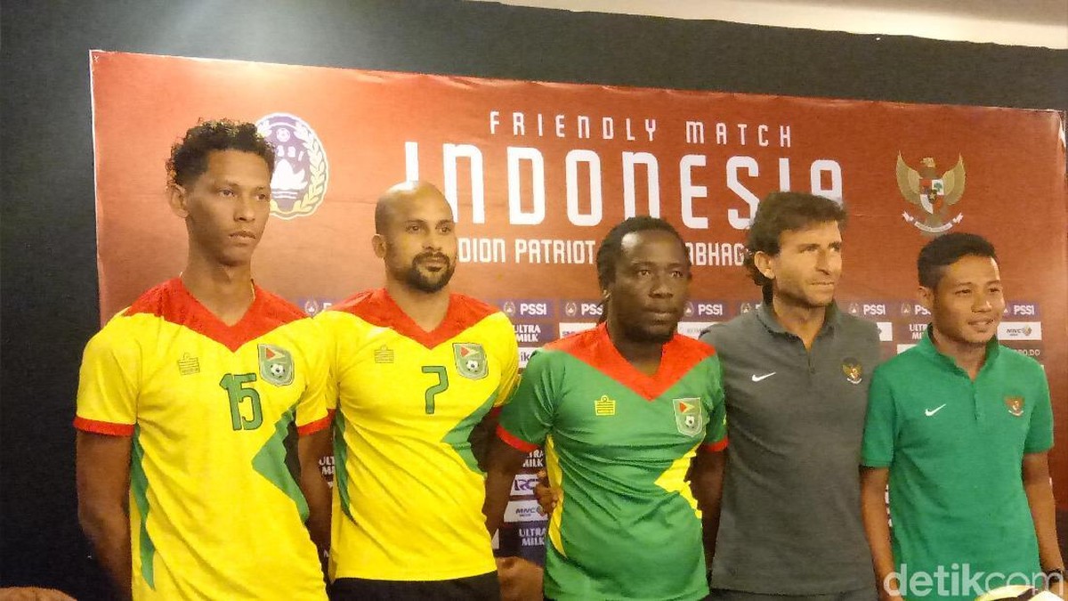 Evan Dimas (kanan) Amalia Dwi Septi/detikSport)
