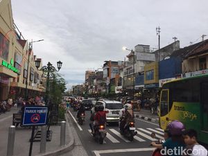 Sore Hari yang Nikmat di Malioboro