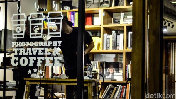 Monogram Asia, Tempat Ngopi Pecinta Fotografi di Jakarta
