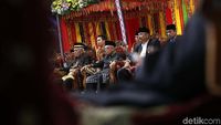 Sidang Adat Bahas Gelar untuk Kahiyang-Bobby