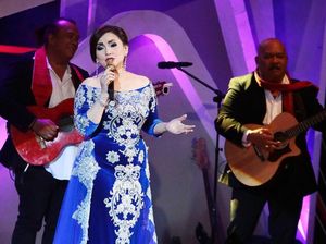 Nia Daniaty hingga Kapolri Ramaikan Konser Mengenang Benny Panbers