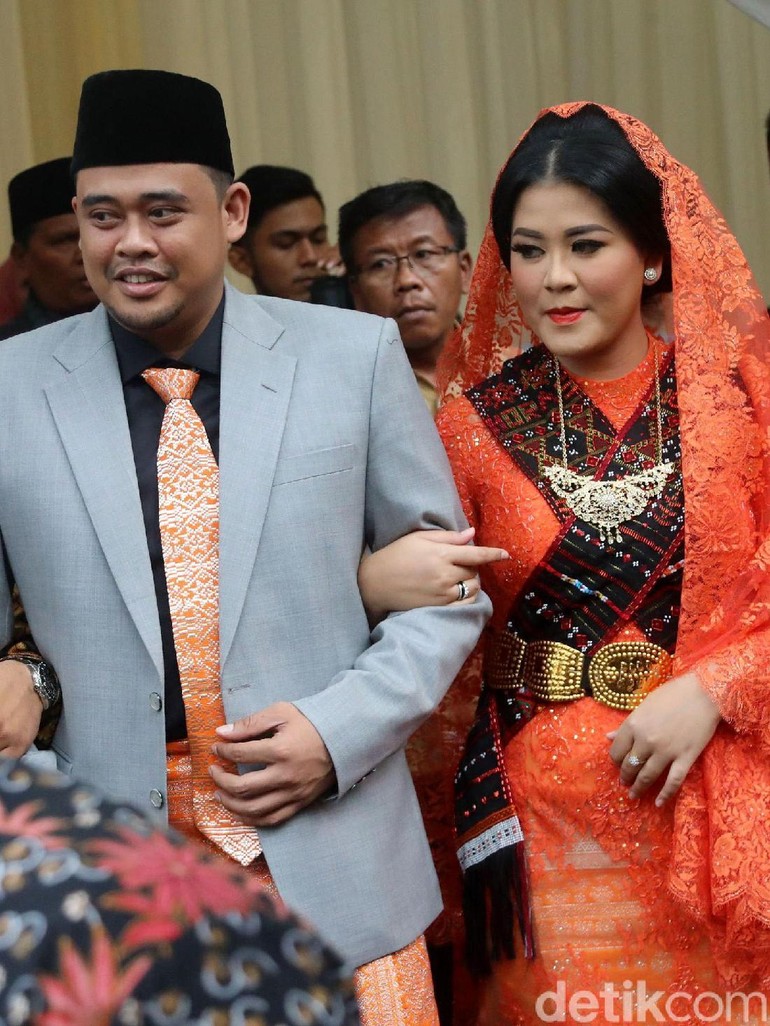 Foto Transformasi Kahiyang Ayu Jadi Pengantin Mandailing Seharian