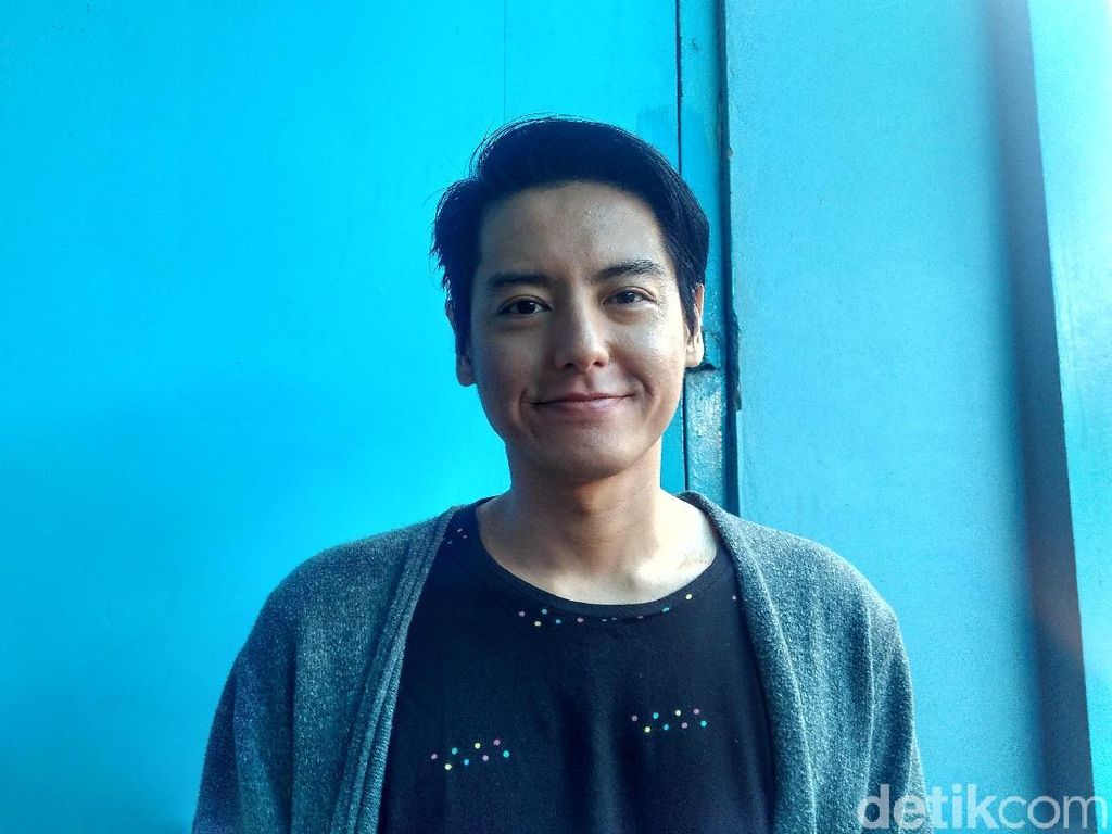 Roger Danuarta Kagumi Versi Meteor Garden Indonesia yang Baru Roger Danuarta Kagumi Versi Meteor Garden Indonesia yang Baru