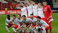 Salzburg dipastikan lolos sebagai juara grup I setelah menang telak 3-0 atas Vitoria de Guimaraes. Foto: Leonhard Foeger/Reuters