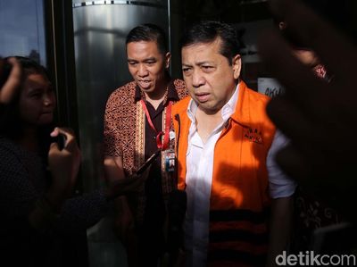 Novanto Diperiksa Penyidik KPK Selama 3 Jam