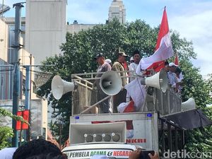 Usai Orasi di DPP NasDem, Massa 2411 Bergerak ke Bareskrim Usai Orasi di DPP NasDem, Massa 2411 Bergerak ke Bareskrim