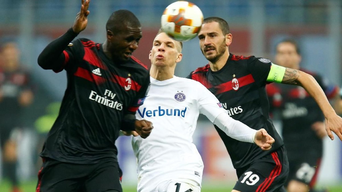AC Milan saat melawan Austria Vienna (Foto: Alessandro Garofalo/Reuters)