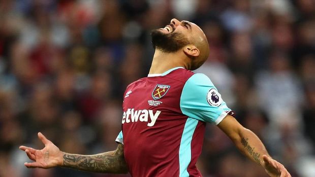 Simone Zaza dalam seragam West Ham United