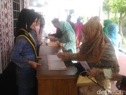 Tamu Mulai Berdatangan ke Mata Ni Horja Kahiyang-Bobby di Medan