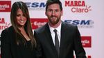 Senyum Semringah Messi di Antara 4 Sepatu Emas Eropa