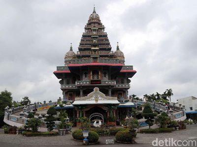 Uniknya Graha Bunda Maria Annai Velangkanni