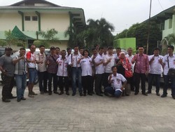 Nikahan Kahiyang-Bobby, Relawan Jokowi Tiba di Asrama Haji Medan