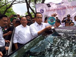 Soal Keamanan Taksi Online Berstiker, Menhub: Tak Perlu Khawatir Soal Keamanan Taksi Online Berstiker, Menhub: Tak Perlu Khawatir