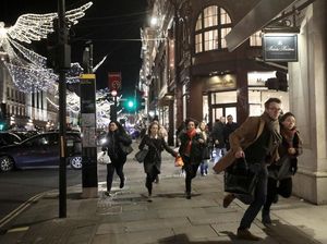 16 Orang Luka-luka Akibat Rumor Penembakan di Oxford Street London