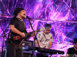 Hujan dan Lumpur Buat Payung Teduh Nostalgia di Kulfest 2017