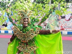 Fashion Show Islami Ini Sajikan Pesona Hutan Baluran