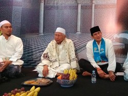 Sandiaga Hadiri Peringatan Maulid Nabi di Setia Budi