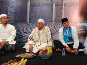 Sandiaga Ajak Warga Ikut Tausiah Kebangsaan di Monas Sandiaga Ajak Warga Ikut Tausiah Kebangsaan di Monas