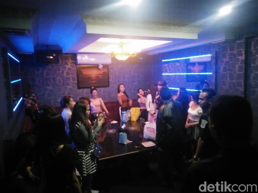 Razia Karaoke dan Kelab Malam di Bekasi, 4 Orang Positif Narkotika
