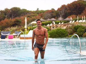 Perut Sixpack Andre Silva, Bintang Portugal yang Body Goals Banget