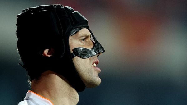 Para Pemain Bertopeng di Lapangan Hijau