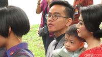 Si Gemas Jan Ethes yang Tak Bisa Lepas dari Selvi