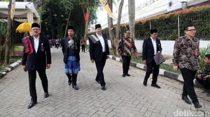 Chairul Tanjung Hadiri Puncak Pesta Adat Kahiyang-Bobby