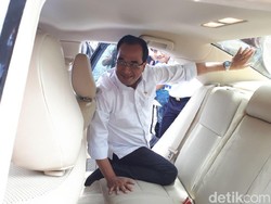 Menhub: Pendaftaran Sopir Taksi Online Disetop Sementara