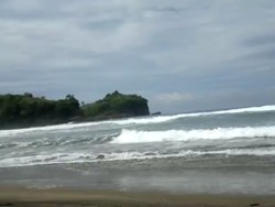 Jasad Pengunjung Pantai Serang Terseret Ombak Ditemukan