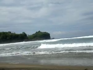 Jasad Pengunjung Pantai Serang Terseret Ombak Ditemukan Jasad Pengunjung Pantai Serang Terseret Ombak Ditemukan