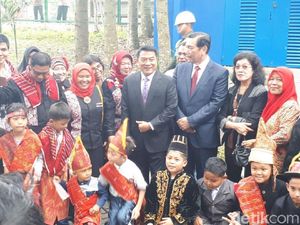 Resepsi Kahiyang di Medan, Moeldoko Tak Lagi Wakili Keluarga Jokowi Resepsi Kahiyang di Medan, Moeldoko Tak Lagi Wakili Keluarga Jokowi