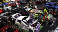 Ratusan Mobil Modifikasi Ramaikan International Automodified
