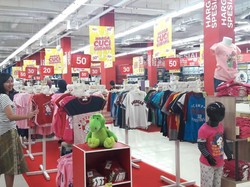 Beragam Barang Fashion di Transmart Carrefour Diskon Hingga 50%