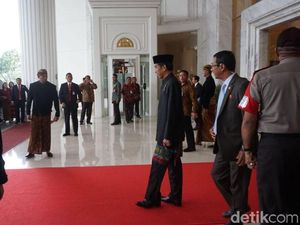 Jokowi, Iriana dan Ibunda Berangkat ke Lokasi Kirab Kahiyang-Bobby