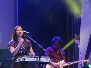 Danilla, Hujan, dan Gitar Listrik di Jazz Goes to Campus 2017