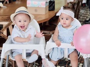 Lucunya si Kembar Anak Cynthia Lamusu dan Surya Saputra Lucunya si Kembar Anak Cynthia Lamusu dan Surya Saputra