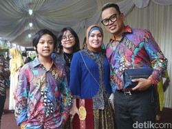 Gaya Cinta Disebut Tante-tante Uya Kuya dan Keluarga Tertawa