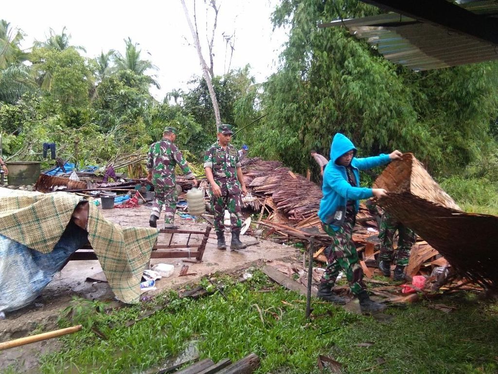 Siswa Korban Puting Beliung di Aceh Utara Diliburkan Siswa Korban Puting Beliung di Aceh Utara Diliburkan
