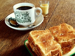 Mager? Ngopi Santai Saja Ditemani 5 Camilan Enak Ini