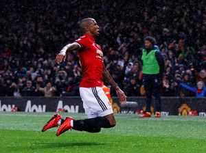 Young: Golku atau Bukan, yang Penting Dapat Tiga Poin