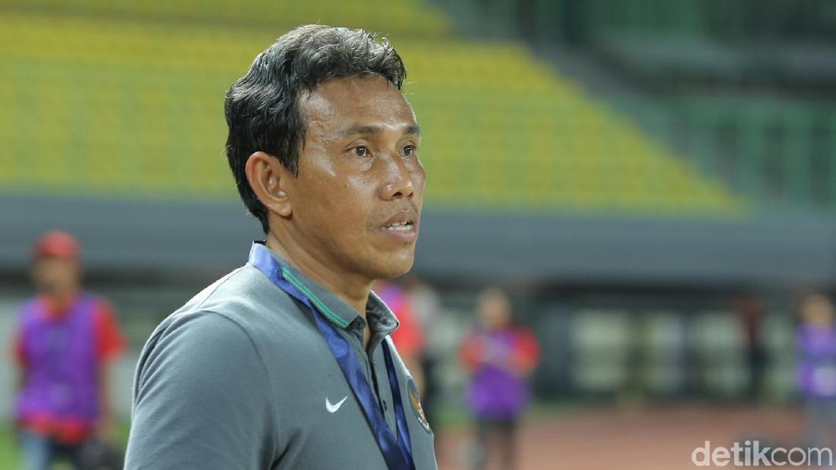 Pelatih timnas Indonesia, Bima Sakti. (Foto: Agung Pambudhy/detikSport)