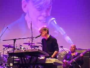 Fariz RM Hangatkan Panggung di Jazz Goes to Campus 2017