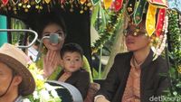Lucunya Jan Ethes Ikut Sapa Warga Medan Saat Kirab Kahiyang-Bobby