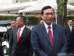Bertemu dengan Menlu Singapura, Luhut: Bahas Macam-macam Proyek