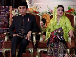 Iriana Menyusul ke Pelaminan Saat Resepsi Sesi 2 Kahiyang-Bobby